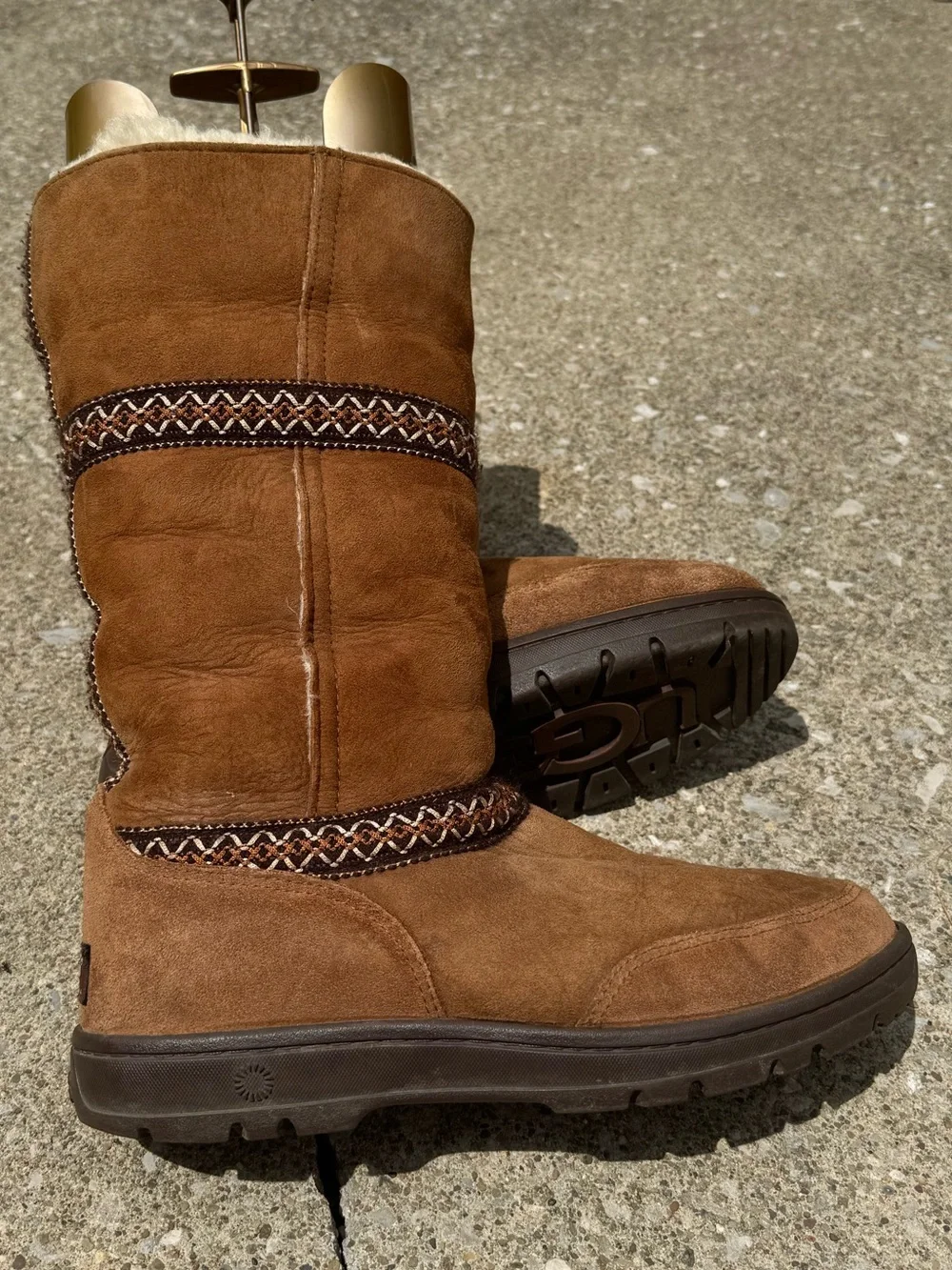 UGG Sunburst Tall Sheepskin Suede Boots Size 10 Chestnut Embroidered Braid EUC